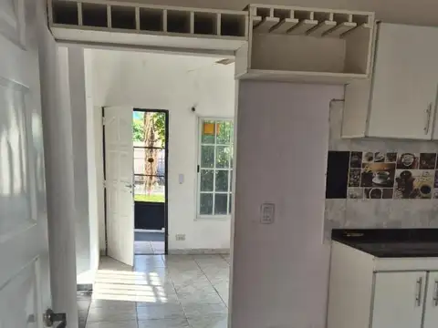 Depto Tipo Casa en Alquiler de 3 ambientes