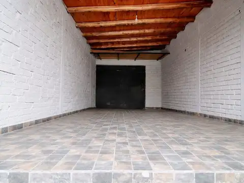 Casa en Alquiler con 1 cochera