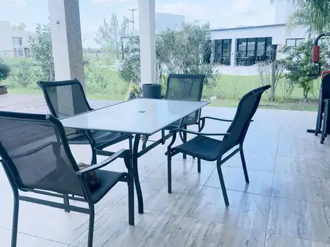 CASA EN VENTA EN AIRES DEL LLANO