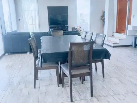 Casa 6 ambientes con 3 baños