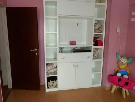 Excelente PISO 4 ambientes c/ dep., quincho y terraza, 2 coc