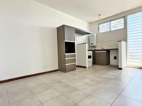 DEPARTAMENTO EN PH PLANTA BAJA CON COCHERA!