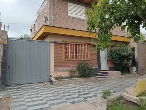 3 CASAS EN VENTA VILLA HIPODROMO GODOY CRUZ