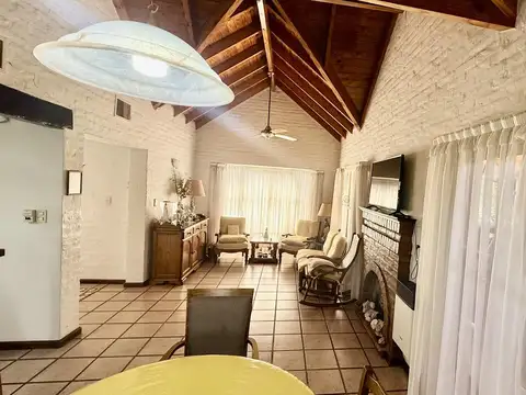 Casa en Venta en Campos De Echeverria, USD 210.000