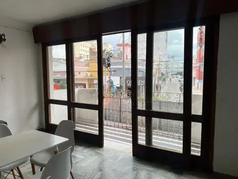 Depto Tipo Casa en Venta de 5 ambientes