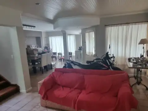 Casa en Alquiler de 4 dormitorios