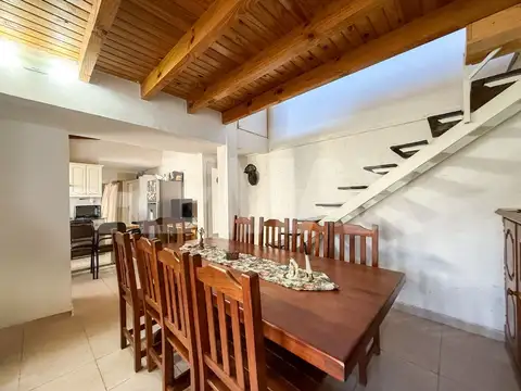 Casa 2 ambientes con 1 baño
