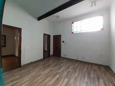 Colombres 1000, Piso 1