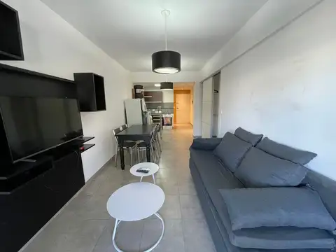 VENDE  2 AMB CON BALCON ALFRENTE 