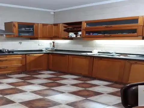 Casa en venta - 3 Dormitorios 1 Baño - 100Mts2 - González Catan, La Matanza