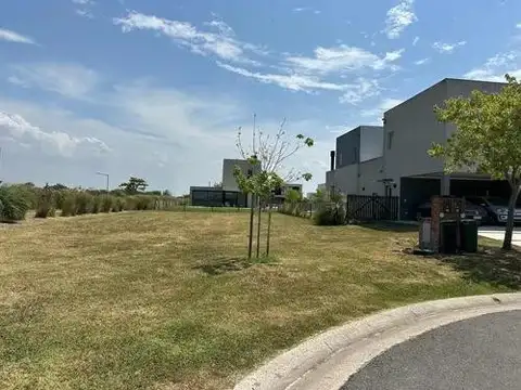 Venta Lote c/Financiación 533 M2 Barrio Araucarias Puertos del Lago Escobar