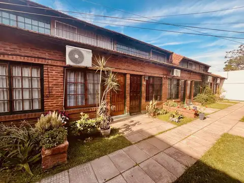 VENTA PH DE 3 AMBIENTES en Castelar, Morón         ...