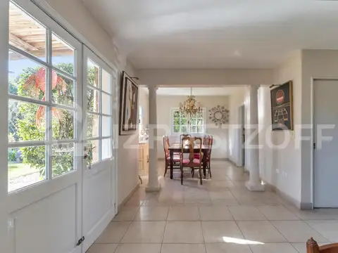 Casa en Venta en El Establo, USD 315.000