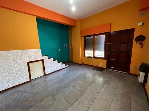 Depto Tipo Casa en Venta al Este