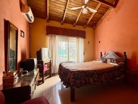 Venta Casa Multifamiliar en Moreno