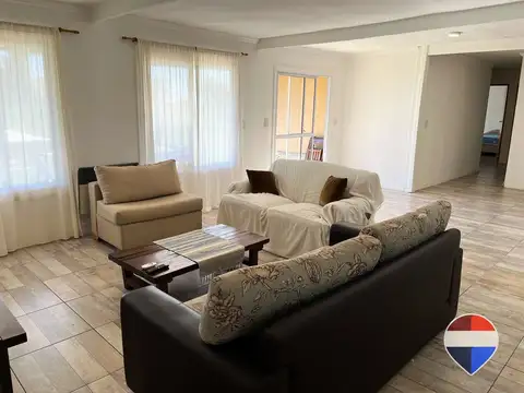 Casa 5 ambientes con 2 baños