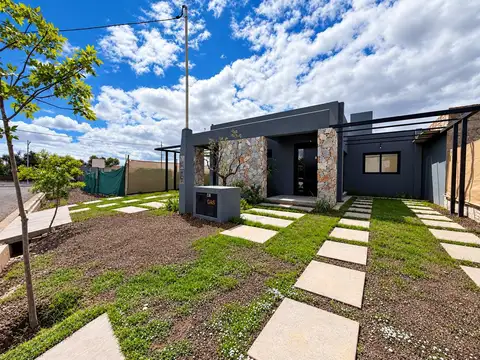 Casa a estrenar en barrio privado olivos de russel