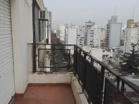DEPARTAMENTO  DE UN DORMITORIO CON BALCON EN EL CENTRO