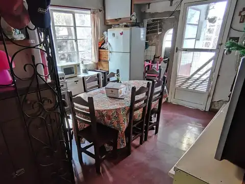 Casa a Reciclar en la mejor zona de Villa Ballester