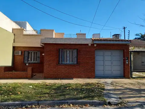 VENTA CASA 4 AMBIENTES DON BOSCO