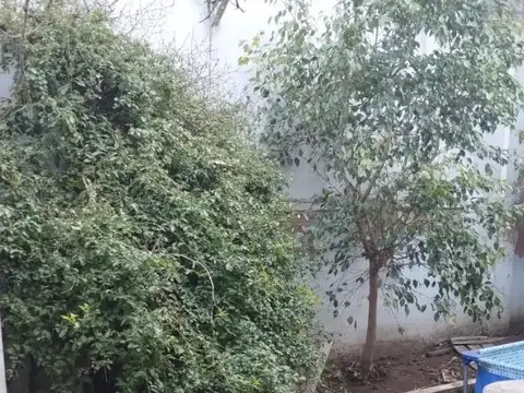 CHALET (PH)  DE 5 AMBIENTES CON GARAGE.