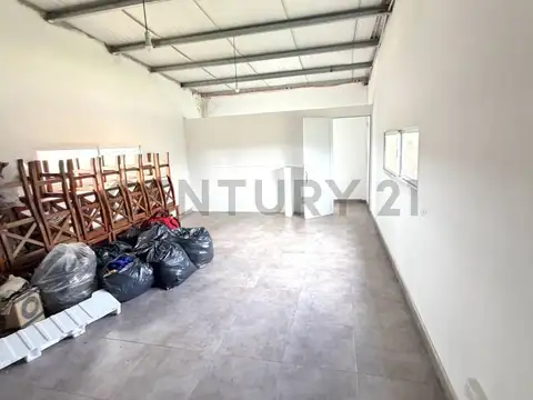 Calle 160 100, Piso 0