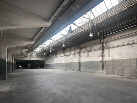 Galpon en Venta 25  mts Frente