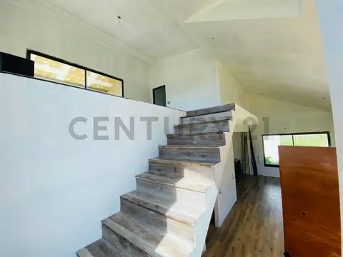 Casa 5 ambientes con 2 baños