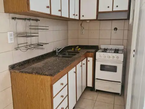 Departamento en Alquiler en Godoy Cruz, $ 450.000