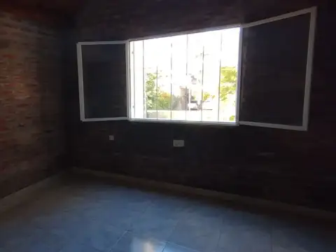 Casa en Alquiler con 1 cochera