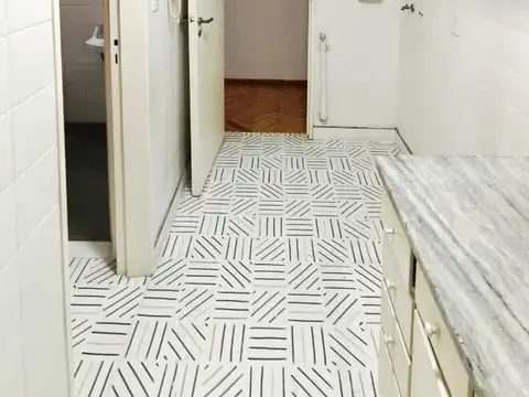 Oficina 4 ambientes con 3 baños