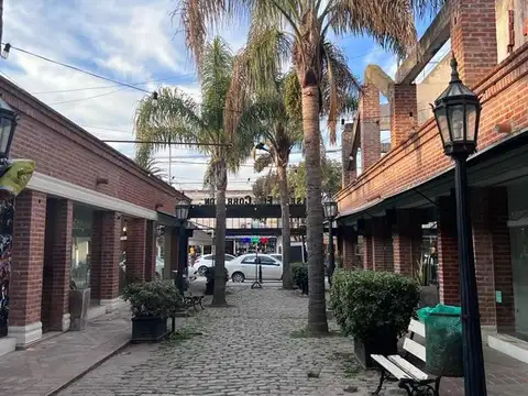 GRAN LOCAL EN ALQUILER EN PLENO CENTRO DE CAÑUELAS