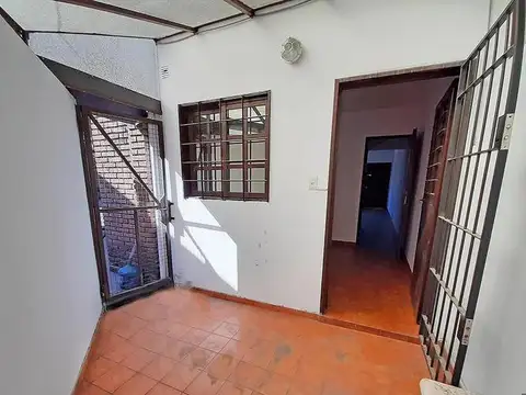 Duplex 3 Ambientes c/patio - Morón