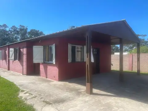 Casa 3 ambientes con 2 baños