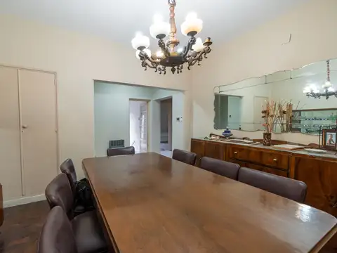 CASA EN VENTA PLANTA ALTA 2 DORMITORIOS TIRO SUIZO