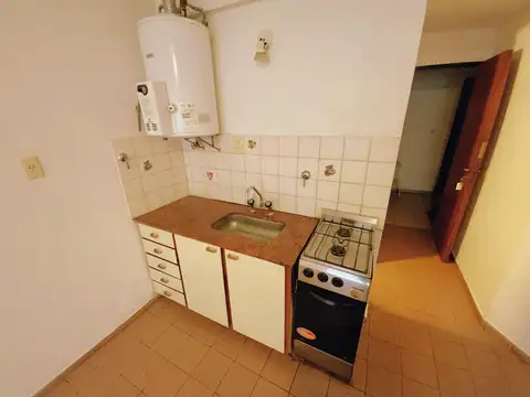 Ayacucho 1907 - Departamento Monoambiente PB Con Patio En Alquiler - Rep. De La Sexta, Rosario