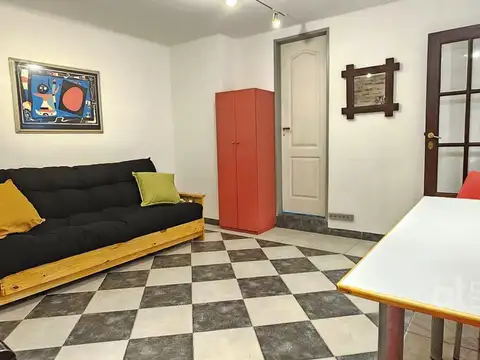 Depto Tipo Casa 2 ambientes con 1 baño