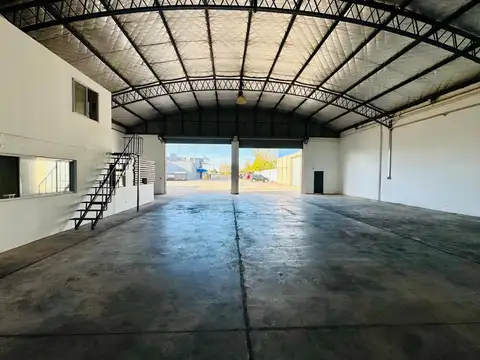 Galpon en Alquiler 19  mts Frente