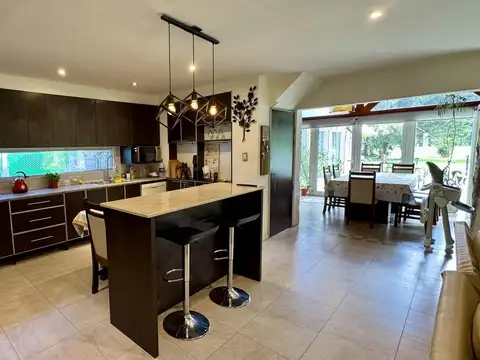 Casa en Venta en Funes, USD 490.000