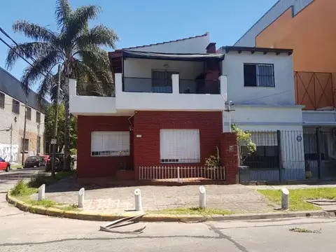 VENTA - PH en Block 3 Amb. con Departamento y Terraza en San Isidro