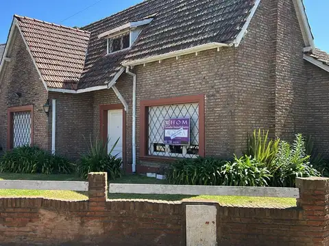 Excelente propiedad para uso comercial