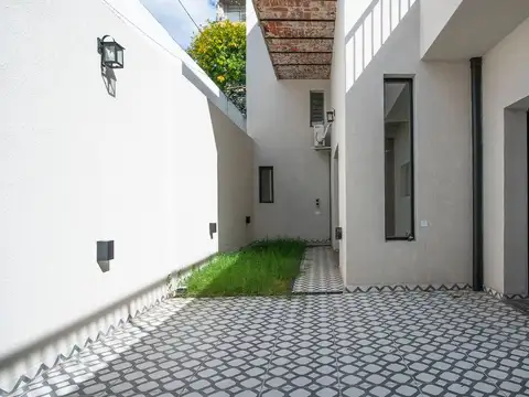 Casa 3 ambientes con 2 baños