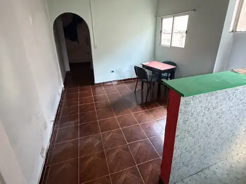 Depto Tipo Casa en Venta 50 años