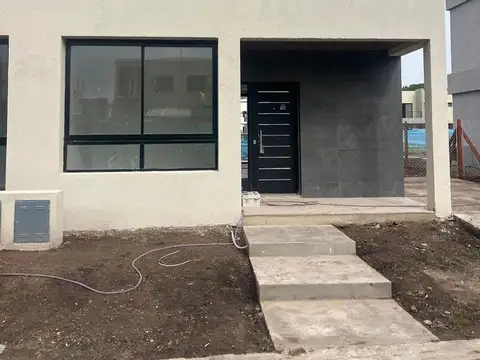 Venta Casa/Dúplex 5 ambientes Spring Park Pilar