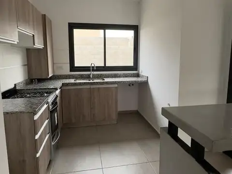 Casa en Venta en La Calandria, USD 175.000
