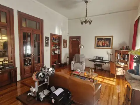 Depto Tipo Casa 4 ambientes con 2 baños