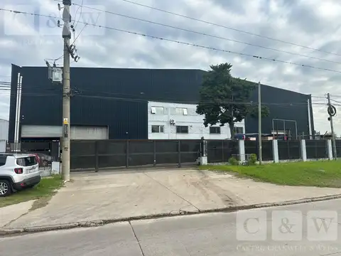 Depósito con Oficinas.