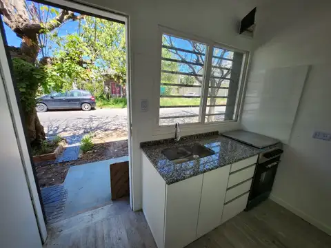 Casa 2 ambientes con 1 baño