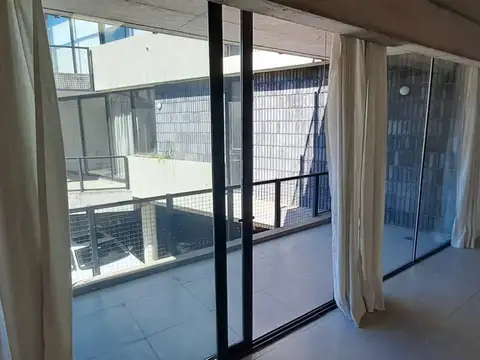 Oficina en Alquiler en Barrio Parque Leloir, $ 800.000