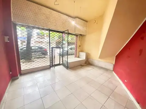 2 locales comerciales en excelente ubicación